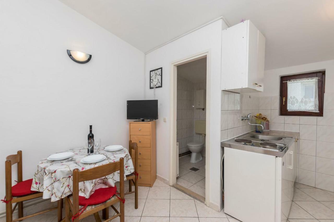 Apartments Miroslava Vodice Exterior photo