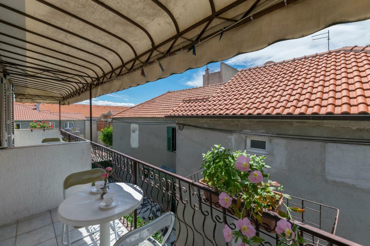 Apartments Miroslava Vodice Exterior photo