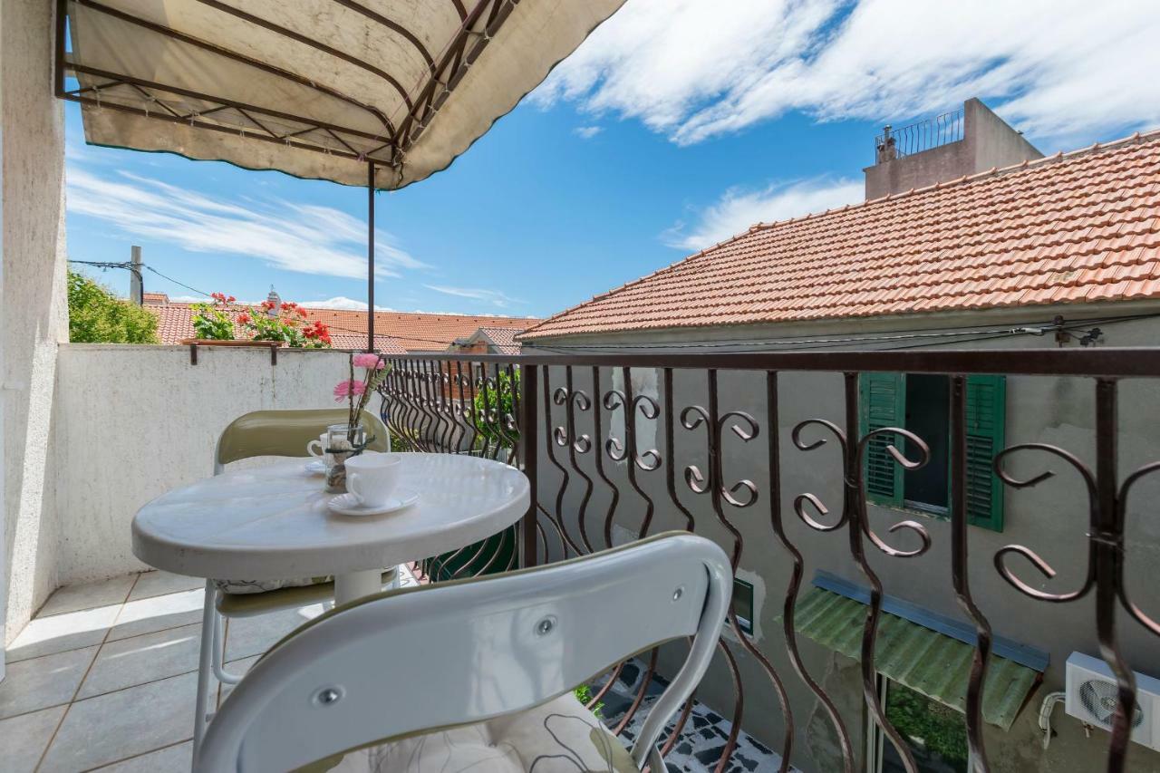 Apartments Miroslava Vodice Exterior photo